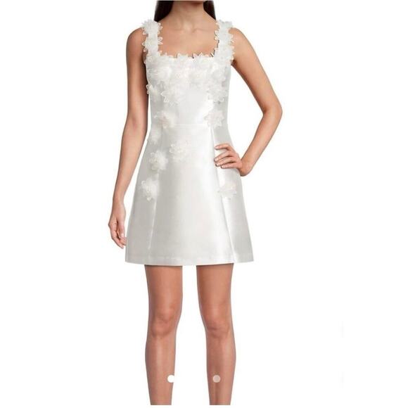NWOT ELLIATT White Floral Appliqué Mini Dress – Size S - Picture 1 of 10